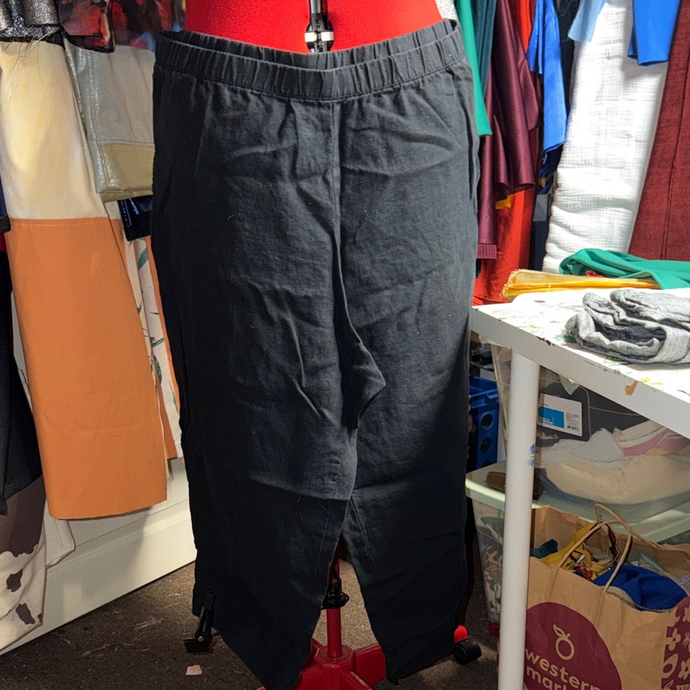J. Jill Black Cropped Elastic Waist Pants